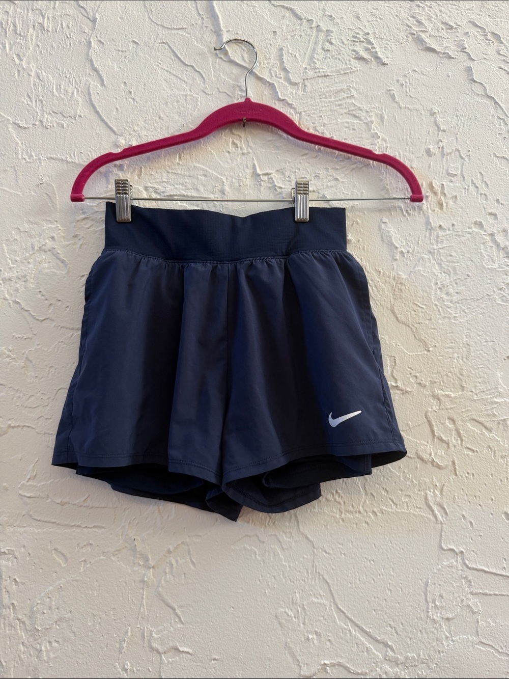 Nike Women’s Navy tennis Shorts xs